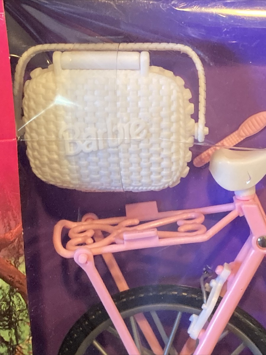 Barbie country ride bike 1996 Mattel #67560 NRFB NIB w Pet Barbie country ride bike 1996 Mattel #67560 NRFB NIB w Pet