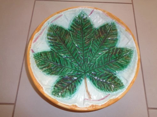 GEORGE JONES Majolica Antique 9” Chestnut Leaf Footed Plate England