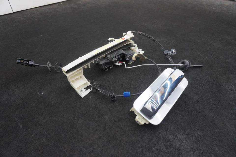 Pestillo manija puerta exterior delantero derecho JC3B2626601 Ford F350 Super Duty 2017-22 Foto 3 de 4