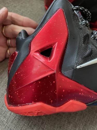 NIKE LEBRON XI 11 MIAMI HEAT Away RED BLACK 621712 001 Sneakers Youth Sz 5y 2013 - Picture 8 of 17