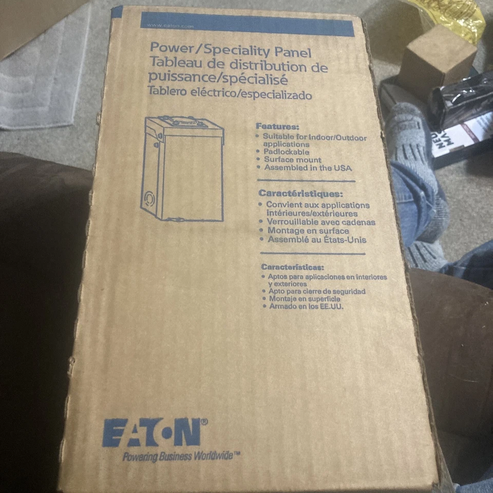 Nuevo Eaton BR24L125RSEP centro de carga de orejetas principales para exteriores 125 amperios 2 espacios 3R exteriores Foto 2 de 4