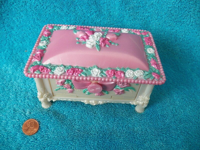 Kenner Fairywinkles Cozy Keepsakes treasure chest jewelry box Vtg Fairy