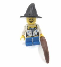 LEGO Witch Girl Black Hat minifigure 40122 Halloween Broom