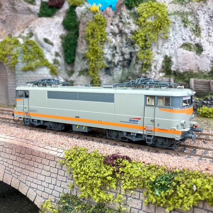 Locomotive BB 9270 SNCF REE M, animez votre réseau de trains miniatures HO