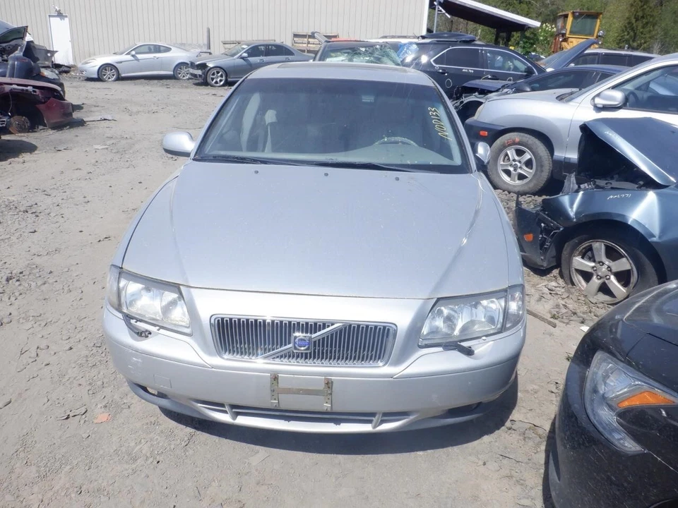 Used Side Marker Light Assembly fits: 2002 Volvo 80 SERIES Side Marker fender mo - Image 2 of 4