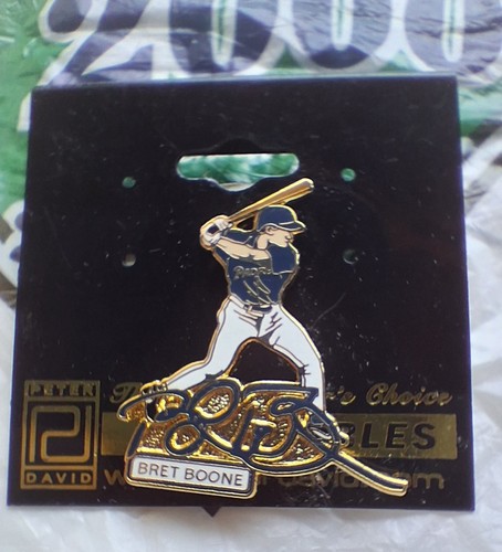 BRET BOONE SAN DIEGO PADRES Player Signature Peter David Lapel Pin MLB Baseball - Picture 2 of 3
