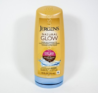 Jergens Natural Glow Wet Skin Moisturizer Self Tanner Medium to Deep Skin Tone