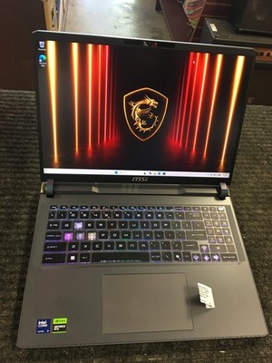 MSI Vector 16 HX AI 16'' Ultra 9 275HX 2.7GHz 16GB RAM 1TB SSD RTX 5080 GPU
