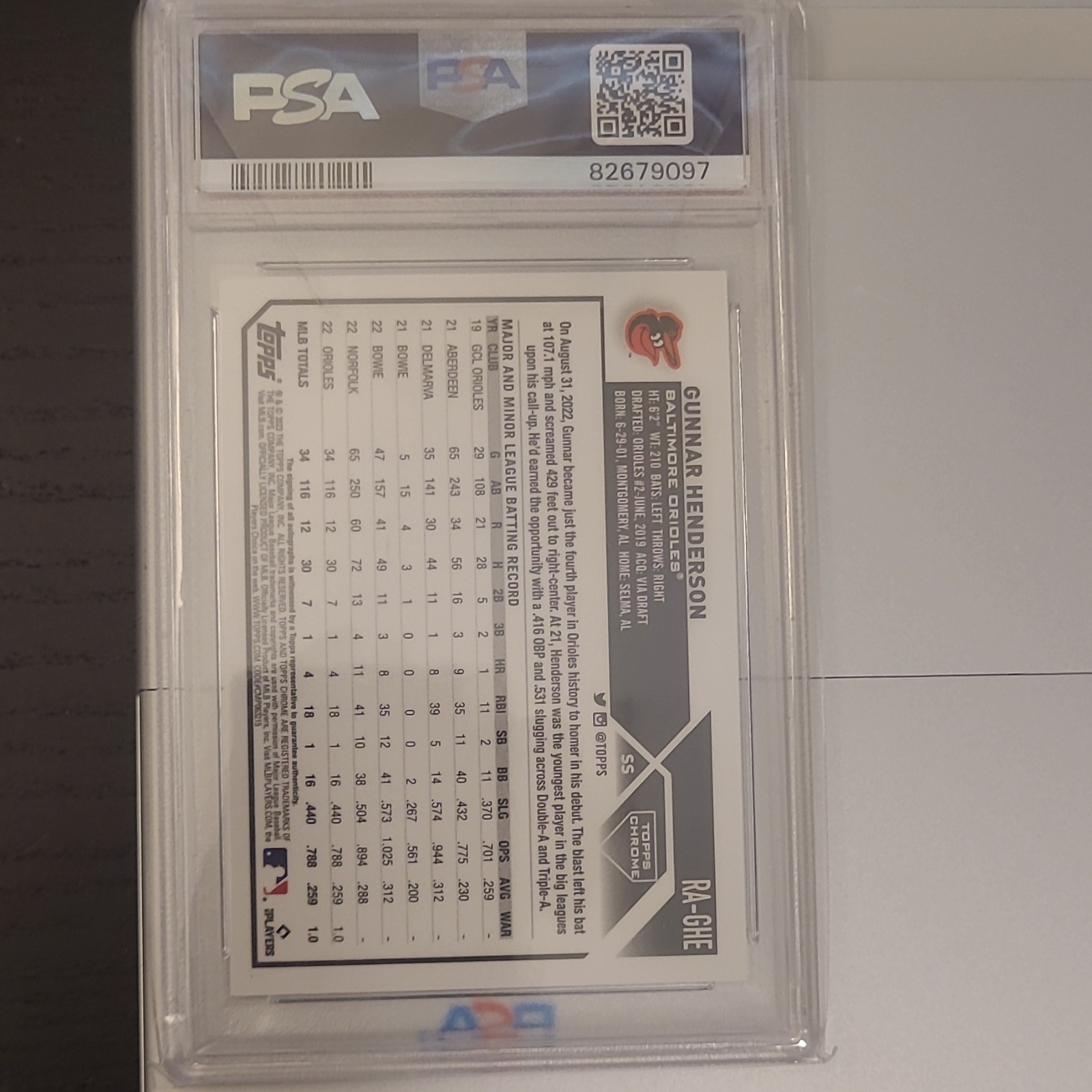 Topps 2023 Chrome Gunnar Henderson Rookie Auto Blue RayWave /150 PSA 10 view 2