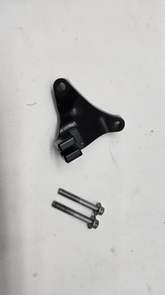 07 08 2007 2008 Kawasaki Ninja ZX6R ZX6 OEM Suporte de Cabo de Embreagem Parafusos de Permanência - Imagem 3 de 3