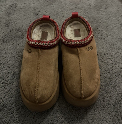 UGG Tasman Women s Slipper US 8.5 Brown Suede Sheepskin Lined Slip-On Red