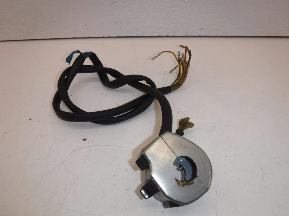 SUZUKI BOULEVARD INTRUDER 800 VOLUSIA MERODEADOR SALVAJE 650 CLIP IZQUIERDO EN MANGO Foto 2 de 4