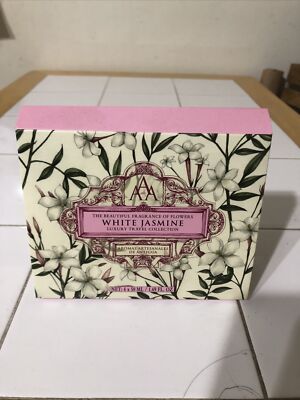 Aromas Artesanales De Antigua AAA White Jasmine Travel Collection Gift Set