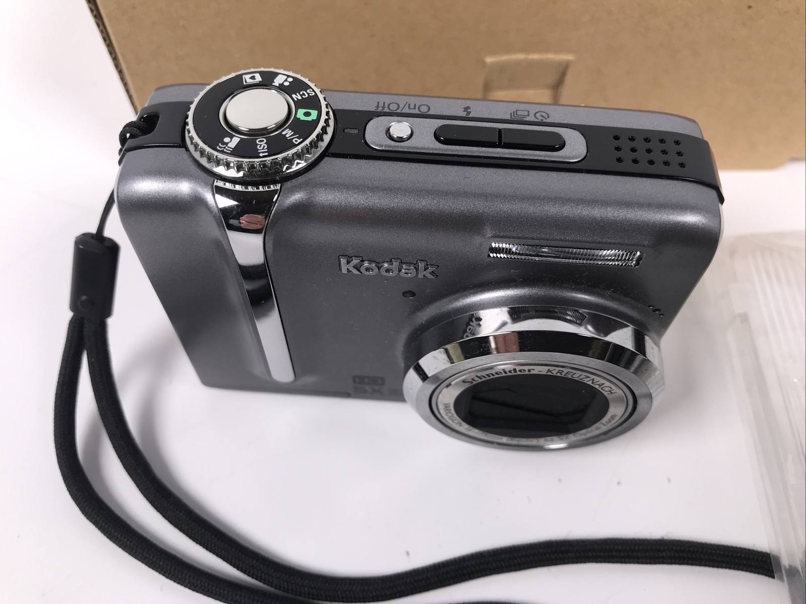 Kodak EasyShare Z1275 Zoom Digital Camera 12.0MP/5XZOOM Brand New Open