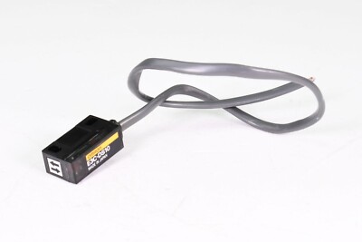 OMRON E3C-DS10, Miniatur-Fotoelektrischer Sensor, L=28cm