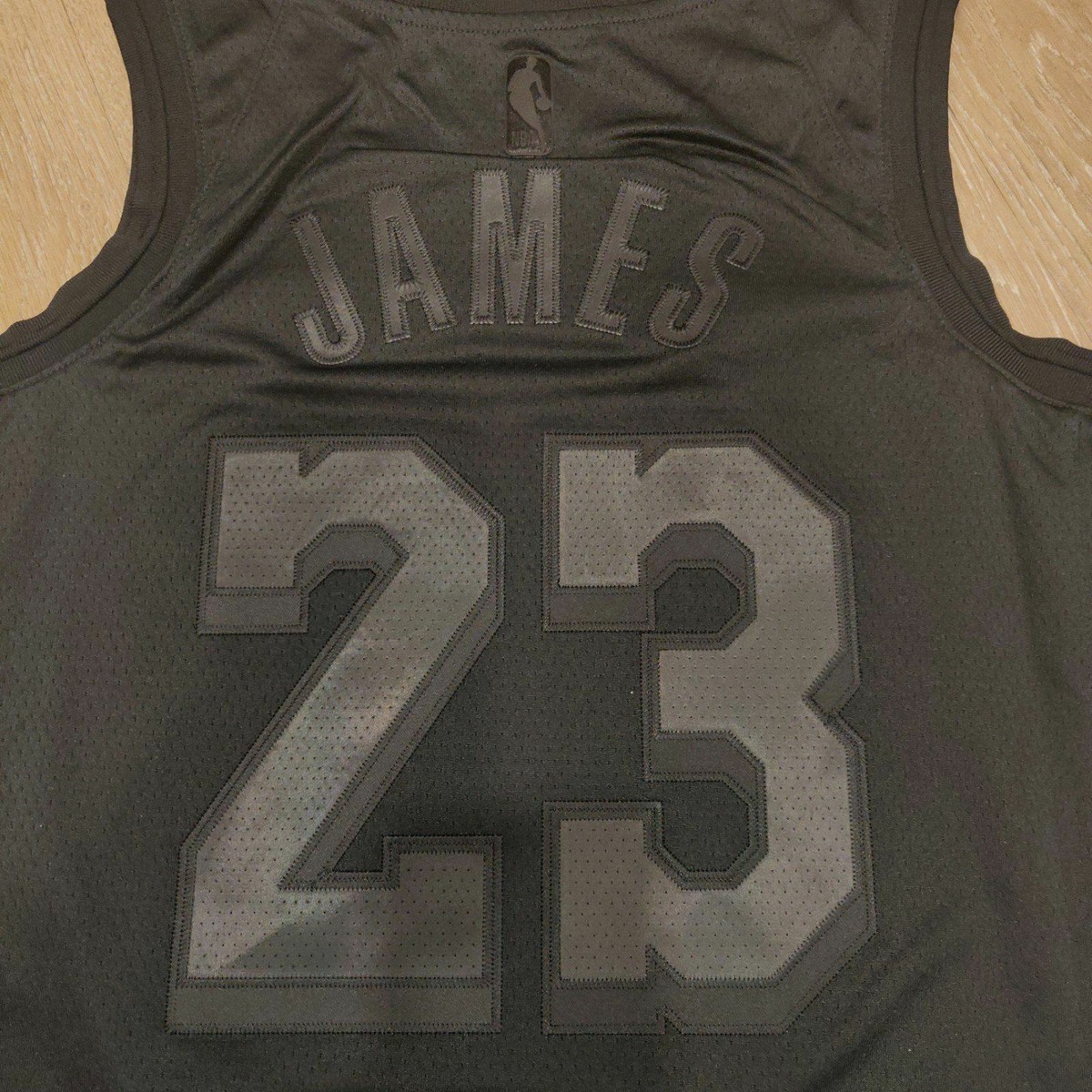 Nike Men NBA Swingman Jersey - LeBron James Lakers (Black / James Lebron)