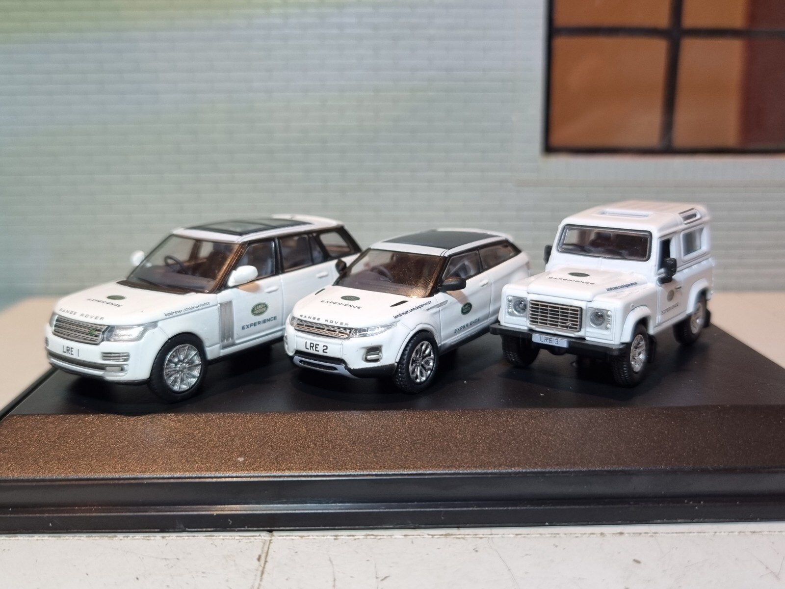 Land Rover Experience Gift Set Model Range Sport Evoque Defender 1:76 OO Scale