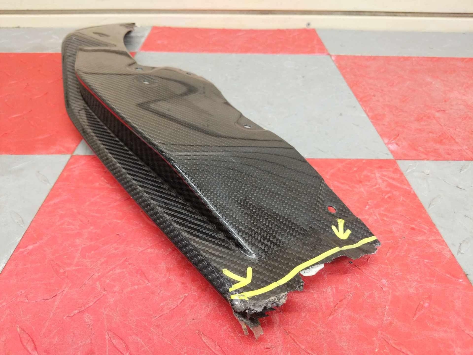 2022 Audi R8 OEM Front Bumper LH Lower Carbon Fiber P/ 4S0807513A DAMAGED