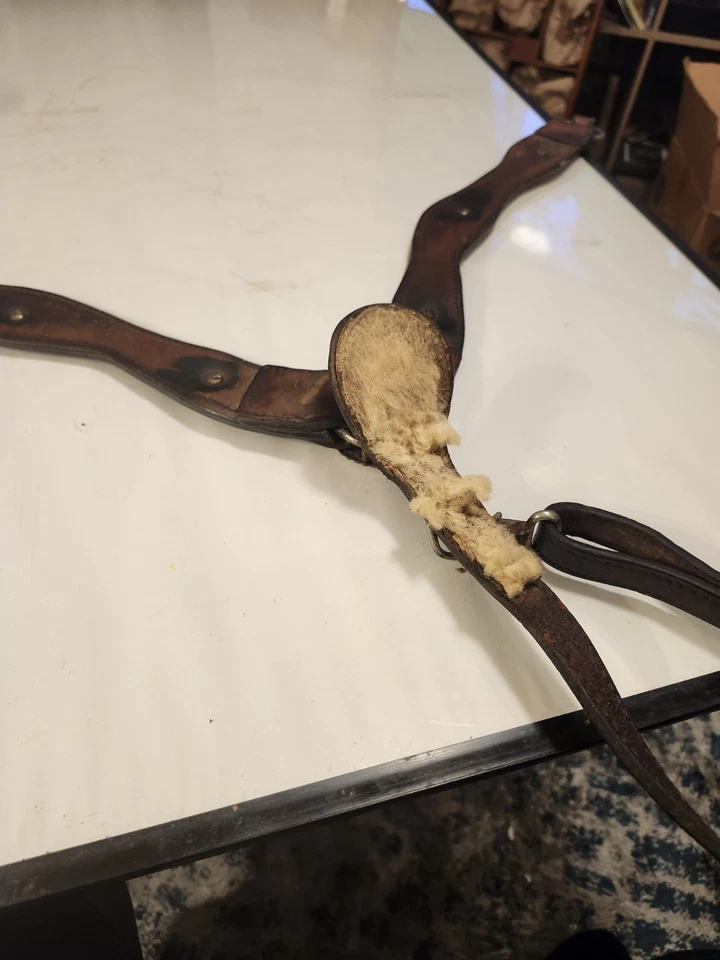 COLLAR PECHUGA CUERO VINTAGE OCCIDENTAL con CONCHOS MEXICANOS PLATEADOS Foto 4 de 4