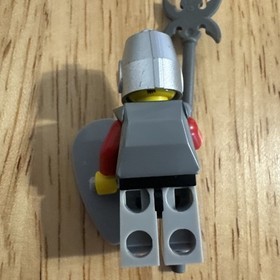Lego Chess Bishop Minifigure Lion Knight Armor cas514 Eyebrows & Goatee 853373