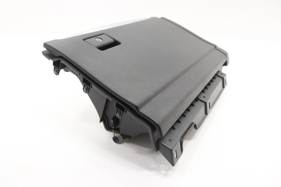 Guantera INFINITI QX80 2014-2021 TABLERO DELANTERO LADO DERECHO OEM 681021LA0A NEGRA_G Foto 2 de 4