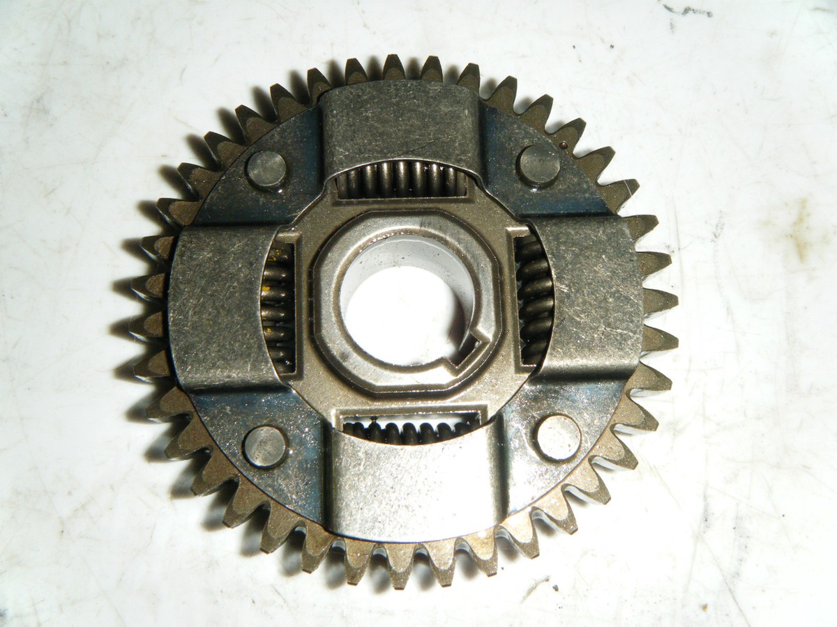 ペリカン220 1989 Kawasaki Bayou KLF 220 Crankshaft Counter Balancer Gear
