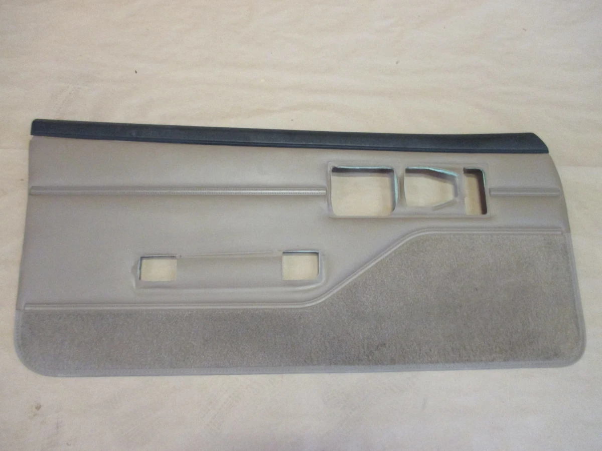 91 92 Camaro RS Z28 Door Panel Beige Leather PW LH 0220 8