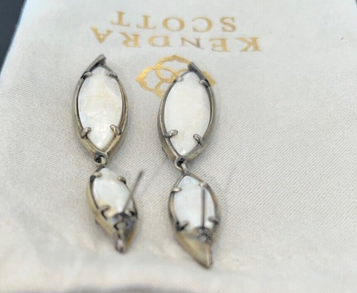 KENDRA SCOTT earrings Maisey Antique Silver Crackle Ivory Mother of Pearl! EUC - Picture 2 of 5