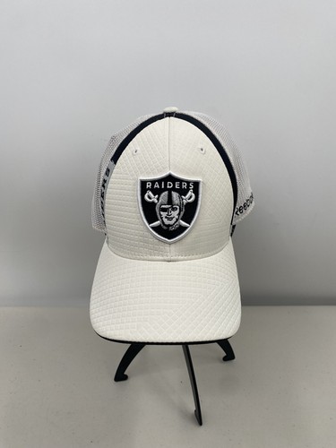 Las Vegas Raiders Hat Cap White Black Fitted Mens L/XL NFL Reebok On Field Logo