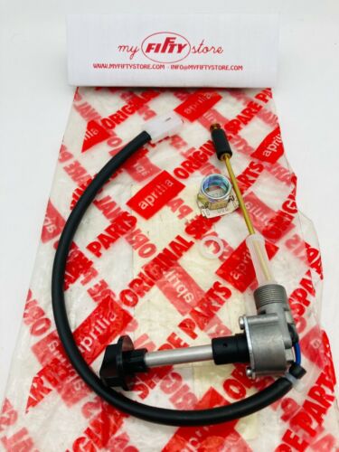 Rubinetto benzina spia riserva APRILIA AF1 Futura 125 1990 cod. AP8102086 RU09 - Foto 3 di 7
