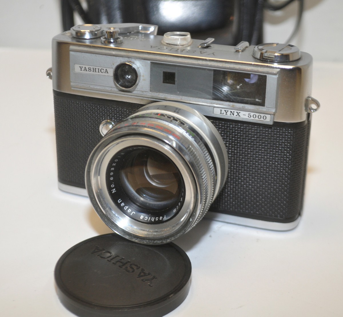 YASHICA 35ME → Lynx-EE Yashica 35 ME 35mm Film Camera [1973] – Relics