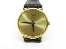 Vintage PIAGET 8005 Ladies 18k Yellow Gold Quartz 24mm. Lady Watch -  1994 Paper