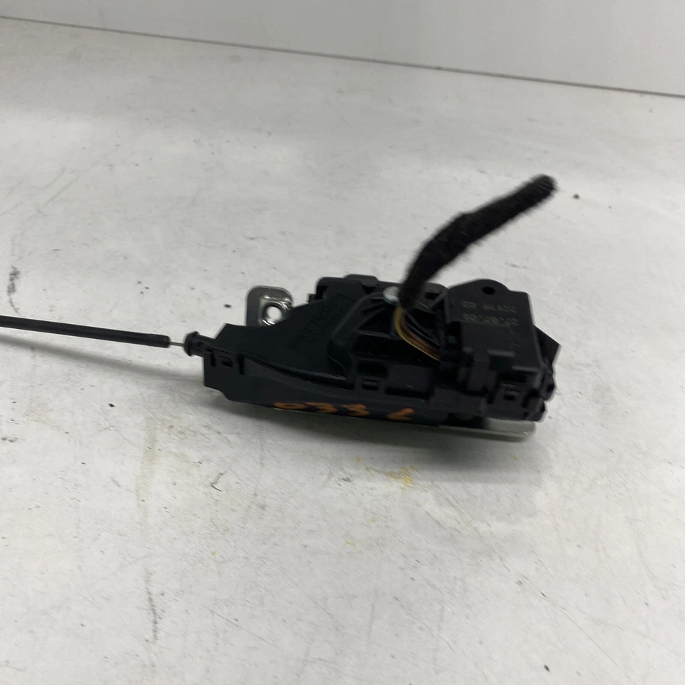 Conjunto de bloqueo de pestillo de arranque Mercedes Benz C63 AMG W204 sedán A2047500185 Foto 4 de 4