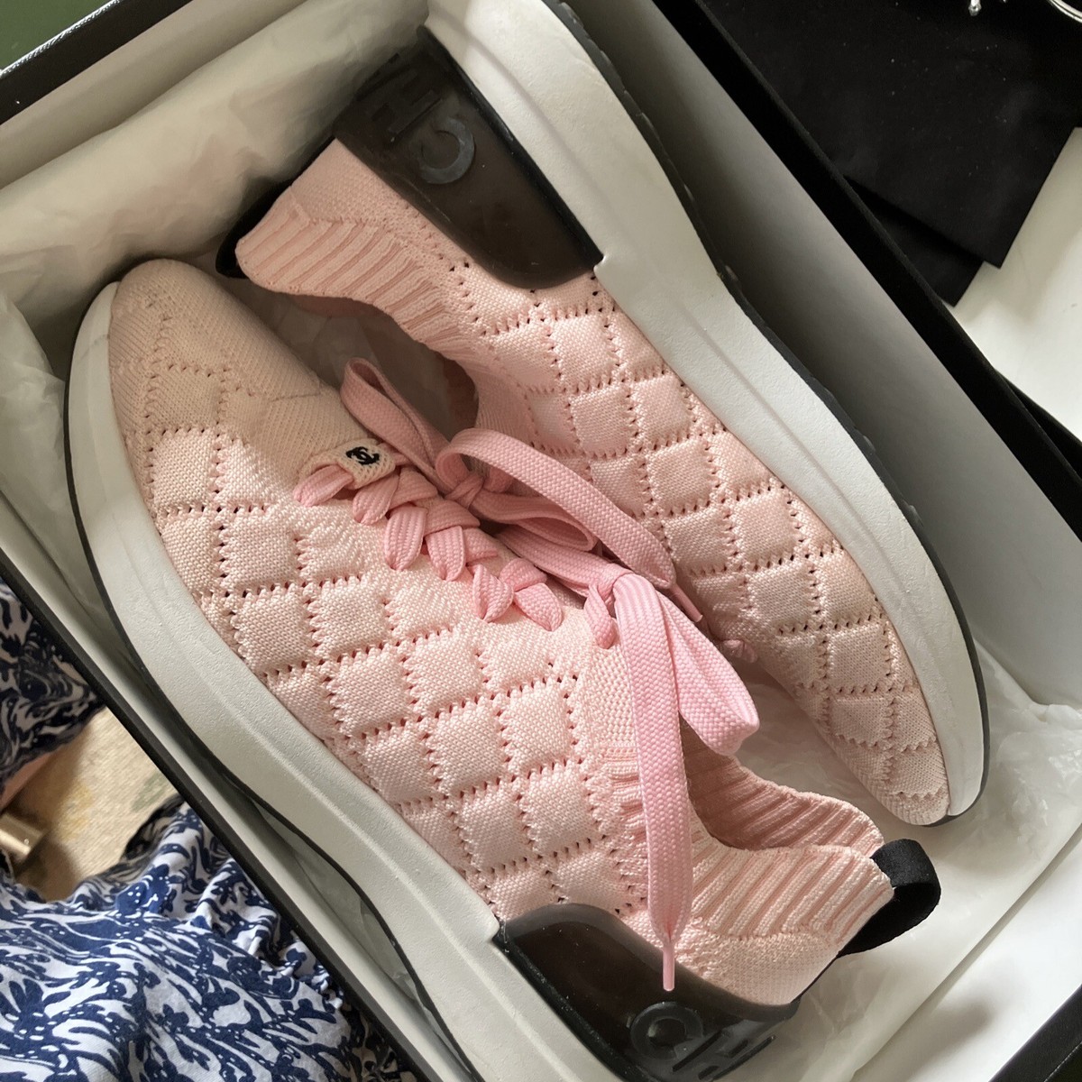 CHANEL LIGHT PINK Quilted Knit Sneakers Size 40.5 Excellent