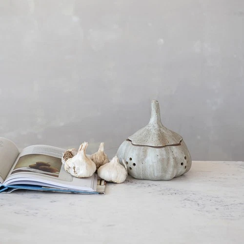 Creative Co-Op Stoneware Garlic/Onion Keeper - Thumbnail 3