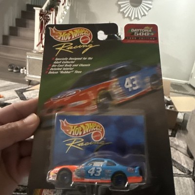 Hot Wheels Racing #43 Petty Enterprise STP Pontiac Grand Prix-1:64 Scale-NIP