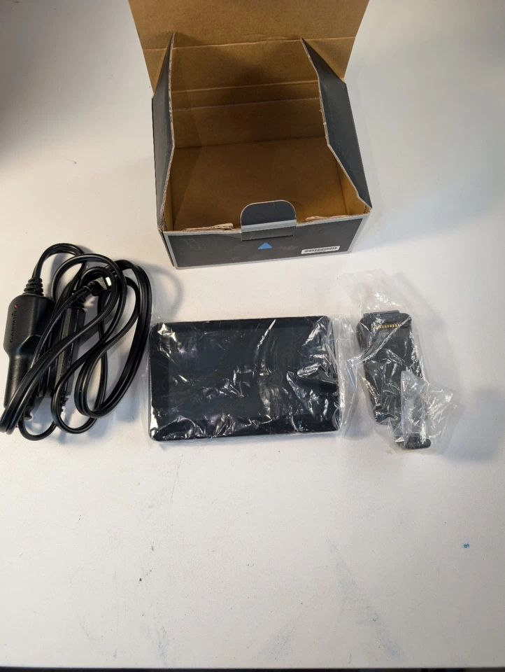 Garmin Nüvi 3590 LMT GPS 5" Portable Bluetooth Navigator Free Map/Traffic - Image 2 of 4