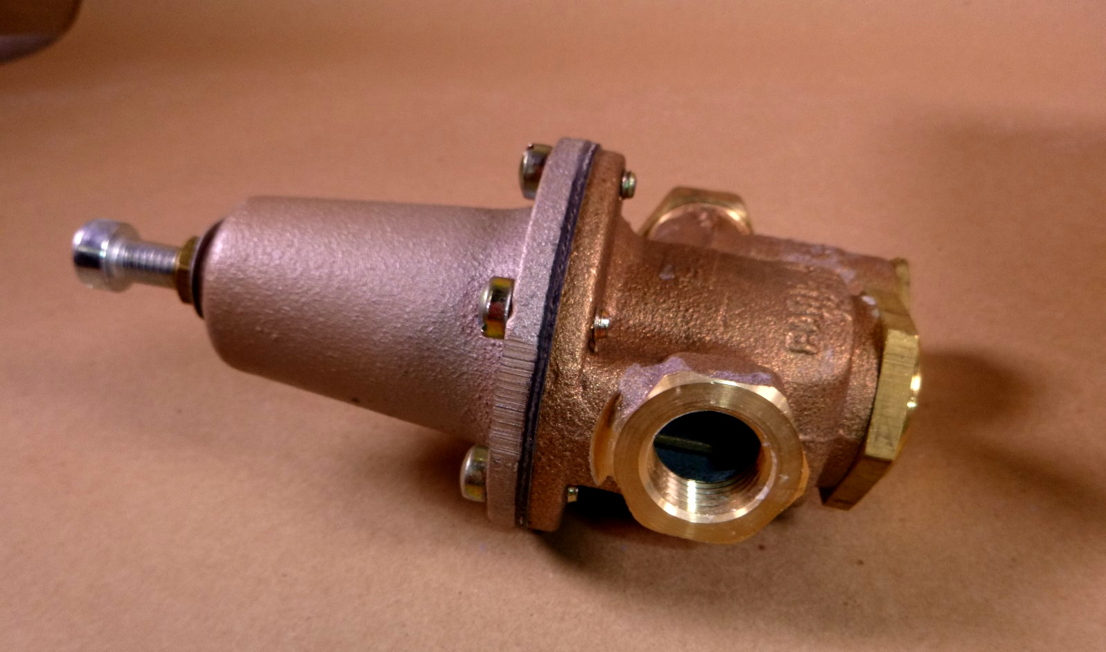 U5B-Z3 Watts Water Pressure Reducing Valve 1/2" FNPT Ports Set at 50 Psi