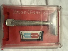 Ever Ready SE Safety  Razor With Case and  Blades Made In Britain 