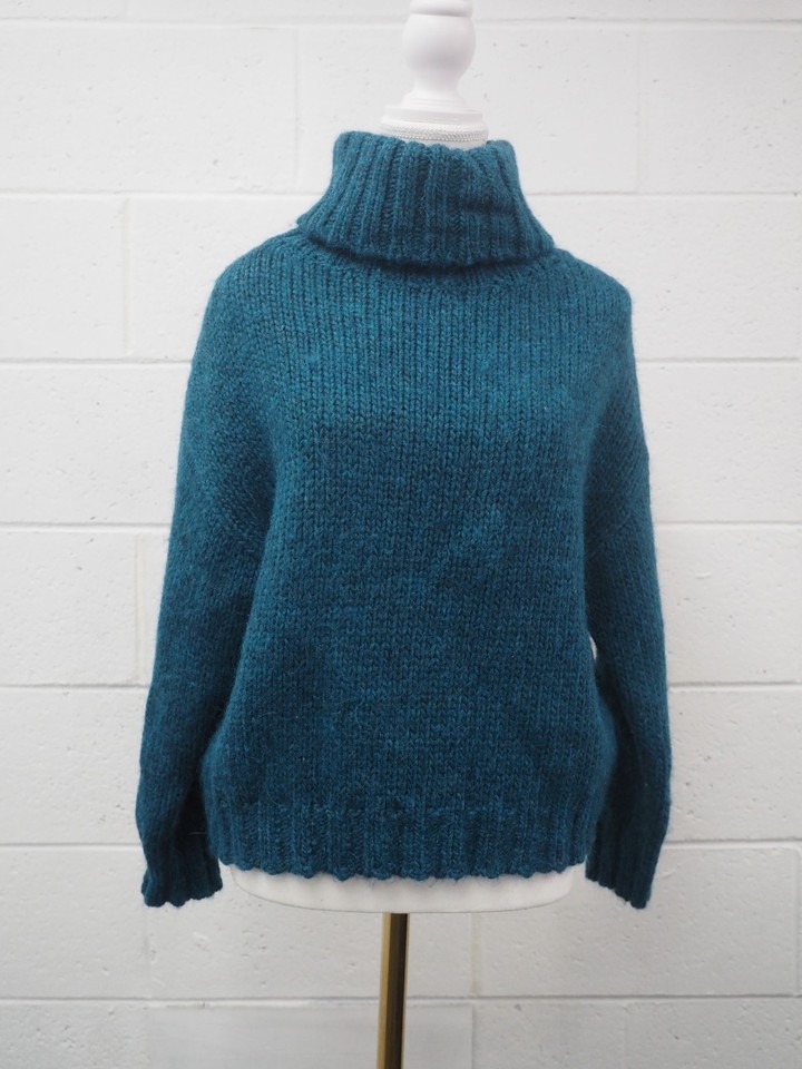 Size 6 (155/80A) Women's "GORMAN" Chunky Knit Roll Neck Jumper. Good Condition.