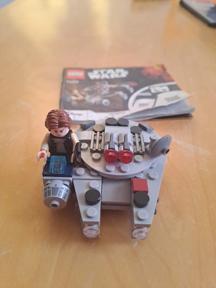 LEGO Star Wars 75295 Millennium Falcon Microfighter, photo 1 sur 4