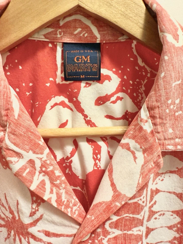 Винтажная РЕДКАЯ GM ЗАПЧАСТИ гавайская рубашка сделано в США цветочный узор красный 70-х - Изображение 3 из 4