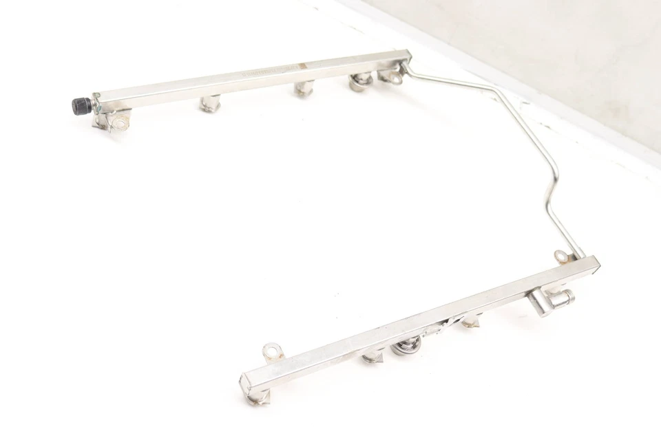 2006-2012 MERCEDES-BENZ SL500 - FUEL RAIL 2730700795 - Image 2 of 4