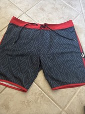 Volcom Men s Board Shorts Size 38
