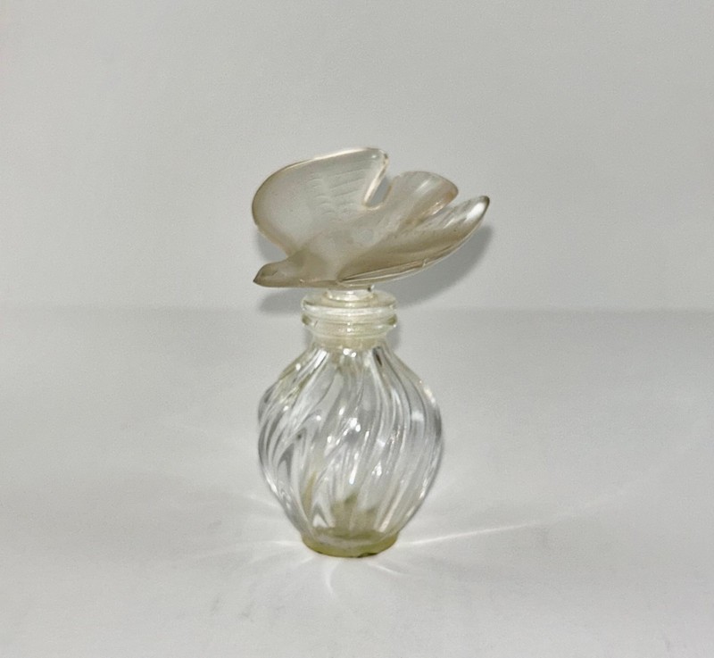 Nina Ricci L'Air du Temps 1.7 Oz. Clear Double Doves Perfume Lalique Design Stop