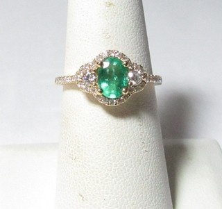 SOLID 14K GOLD RING W/ OVAL GREEN NATURAL EMERALD & SIDE DIAMONDS