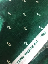1 YD. 35" W X 25 L Hunter Green White 3 DOTS Cotton Quilt RIVERDALE FABRIC