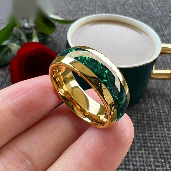 Anillo de carburo de tungsteno con incrustaciones de piedra de cristal verde de 4/6/8 mm Foto 3 de 4