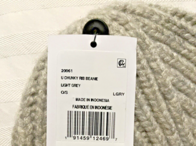 UGG Chunky Rib-Knit Logo Patch Beanie Light Grey NWT | eBay