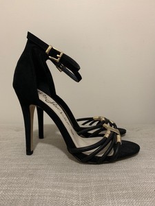 black heels betts